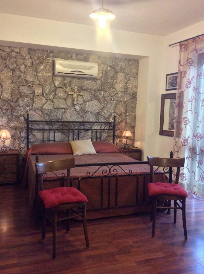 B&B Domus Candida กาบาตาเบียโน ภายนอก รูปภาพ